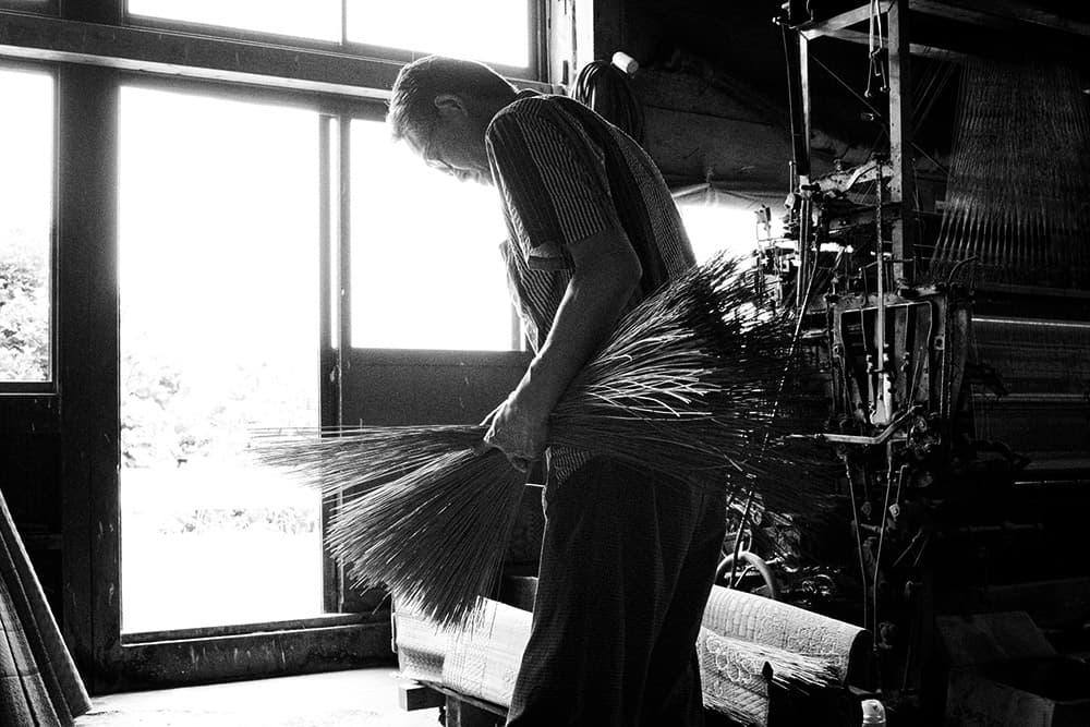 繋がるものづくり-い草ラグ生産者 椛島裕喜さんが語る、い草ラグの継承-