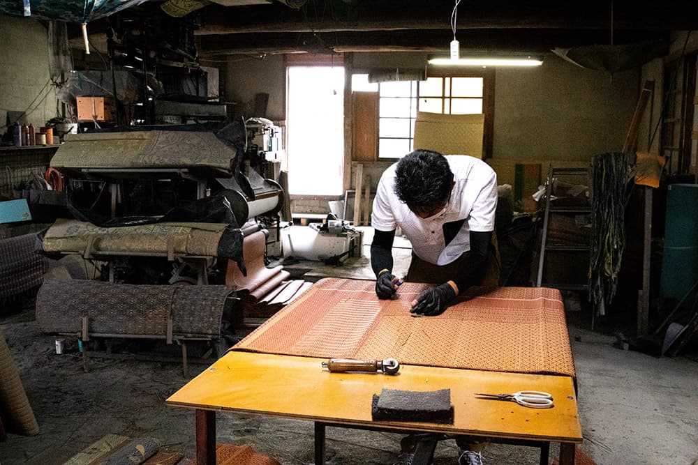 繋がるものづくり-い草ラグ生産者 椛島裕喜さんが語る、い草ラグの継承-